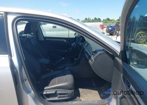 2017 Volkswagen Passat 1.8T Se from USA, damaged, VIN 1VWBT7A37HC076355